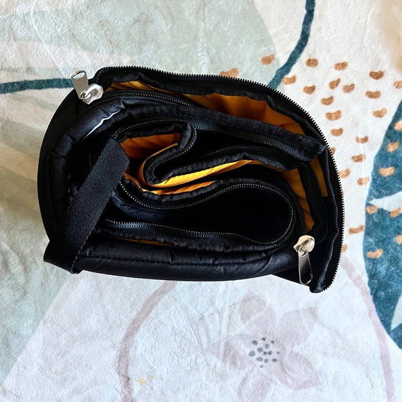 Doona Padded Travel Bag - Picture 3 of 3